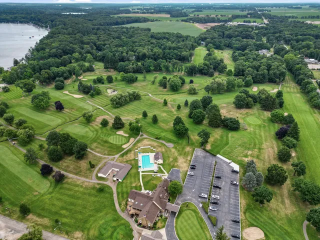 $9,000 | 11 Creekside Drive, Sturgis, MI 49091