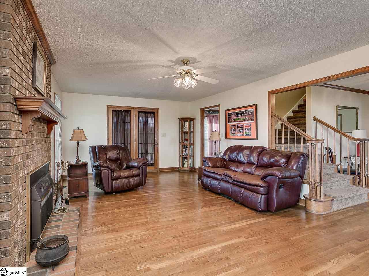 223 Burnett Road Inman, SC 29349 - Photo 8 of 35
