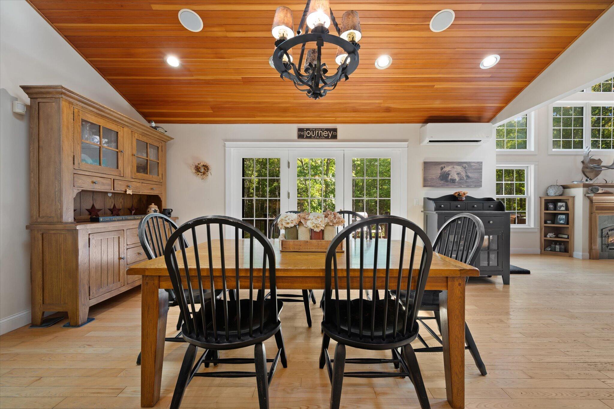 363 Kennebec Road Hampden, ME 04444 - Photo 20 of 86 19-Dining