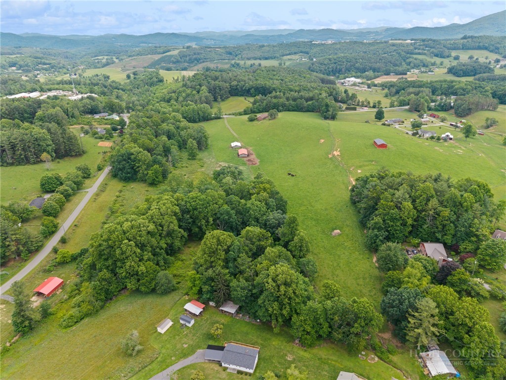 1701 Nc Highway Crumpler, NC 28617 - Photo 12 of 50