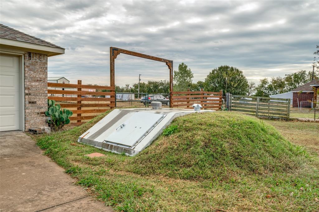 144 Red Road Howe, TX 75459 - Photo 27 of 27 a view of a terrace with a garden