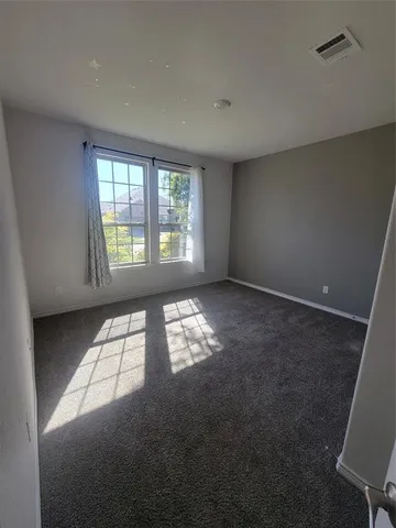a view of empty room with window