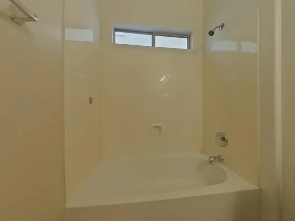 $2,609 | 7044 West Branham Lane, Laveen, AZ 85339