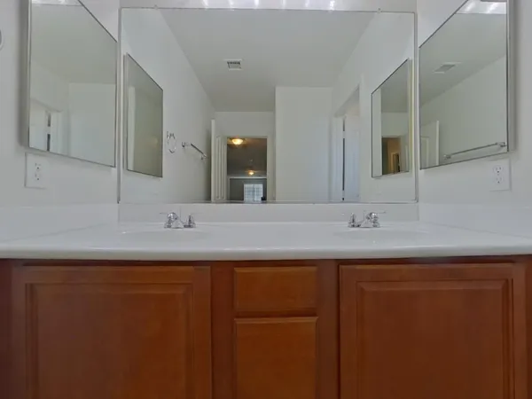$2,609 | 7044 West Branham Lane, Laveen, AZ 85339