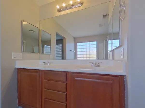 $2,609 | 7044 West Branham Lane, Laveen, AZ 85339