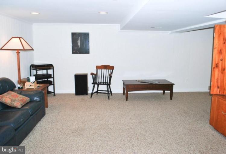 5608 5th Road South Arlington, VA 22204 - Photo 12 of 23 Family Room