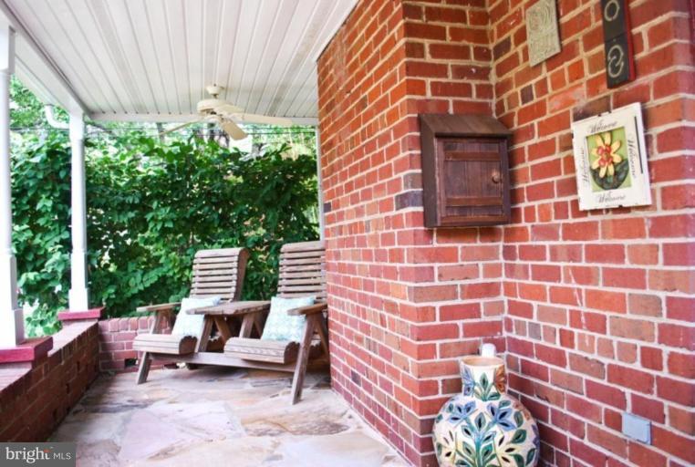 5608 5th Road South Arlington, VA 22204 - Photo 4 of 23 Front Porch
