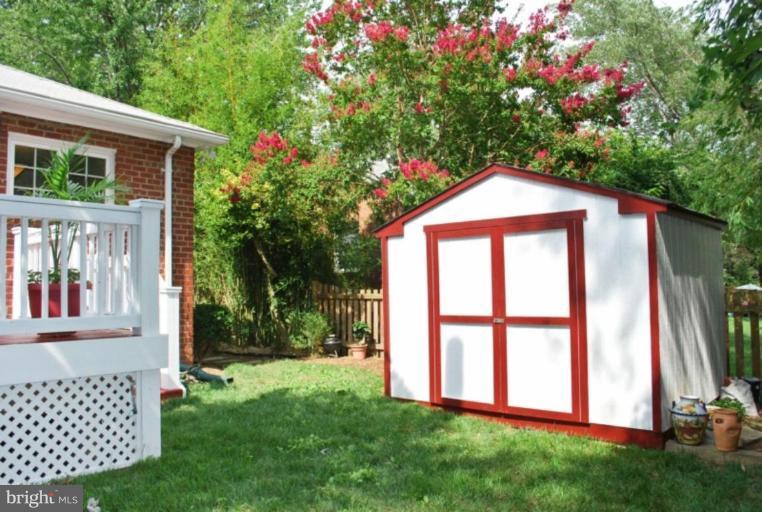 5608 5th Road South Arlington, VA 22204 - Photo 5 of 23 Outdoor Shed