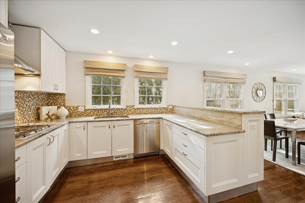 898 Bridlegate Lane Northfield, IL 60093 - Photo 16 of 43