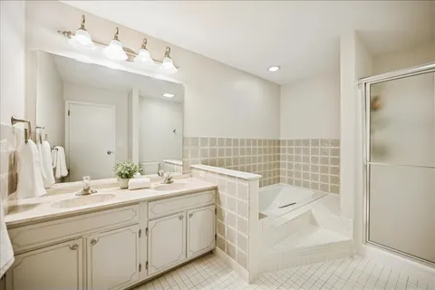 $1,599,000 | 898 Bridlegate Lane, Northfield, IL 60093