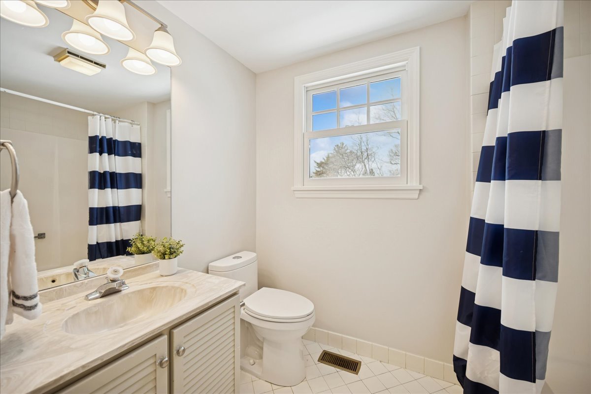 898 Bridlegate Lane Northfield, IL 60093 - Photo 24 of 43