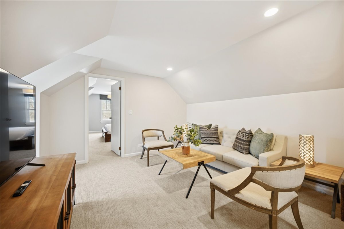 898 Bridlegate Lane Northfield, IL 60093 - Photo 27 of 43