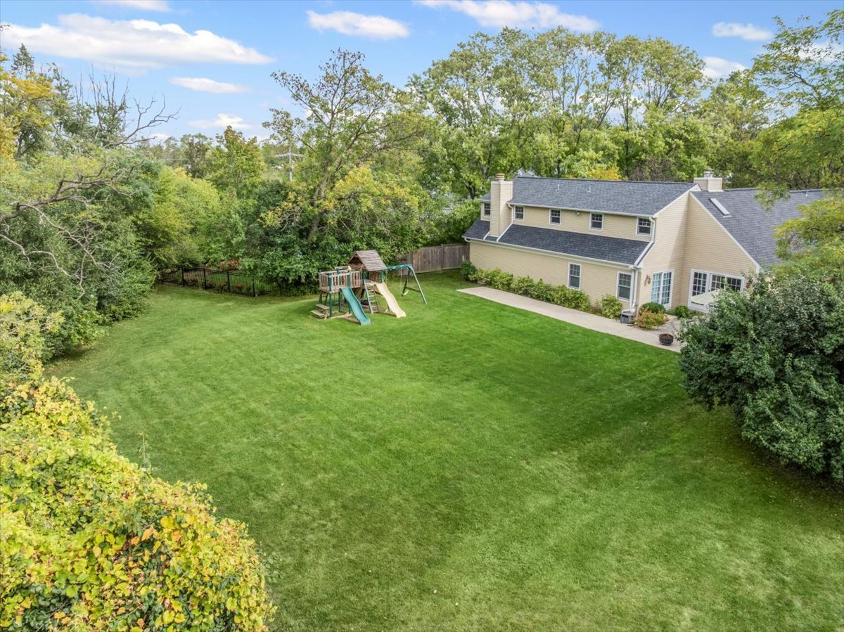 898 Bridlegate Lane Northfield, IL 60093 - Photo 35 of 43