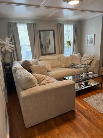 $3,000 | 187 East Main Street, Unit 1, Gloucester, MA 01930