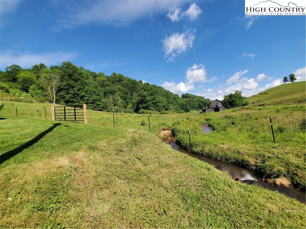 854 West Peak Road Creston, NC 28615 - Photo 11 of 38 Gallery Image 11