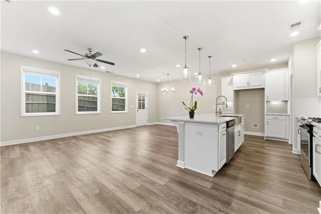 $448,500 | 301 Niles Court, Unit 5, Marietta, GA 30060