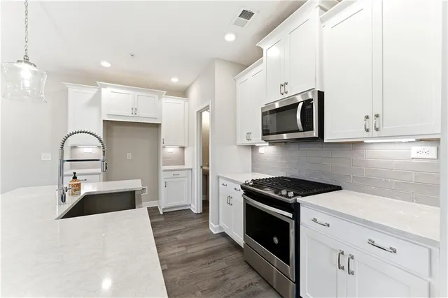 $448,500 | 301 Niles Court, Unit 5, Marietta, GA 30060