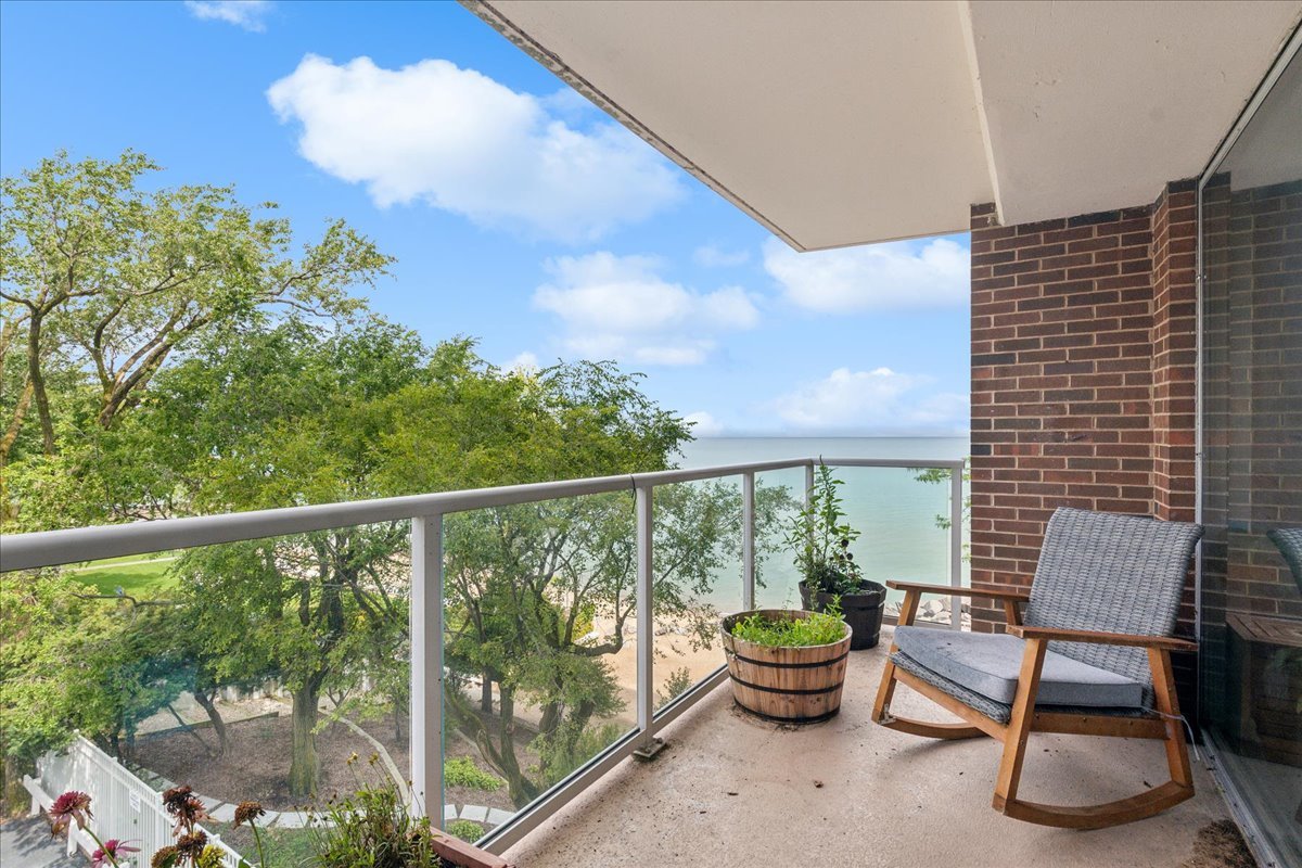 1616 Sheridan Road, Unit 3B Wilmette, IL 60091 - Photo 12 of 24
