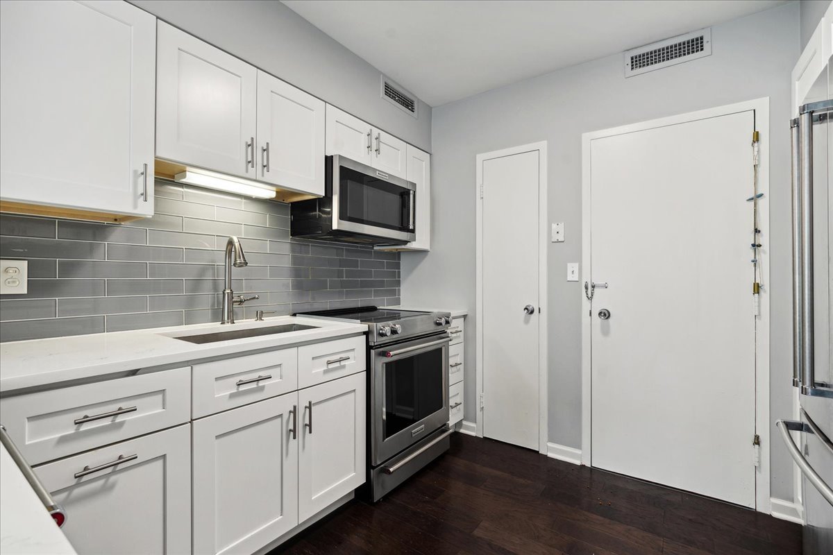 1616 Sheridan Road, Unit 3B Wilmette, IL 60091 - Photo 10 of 24