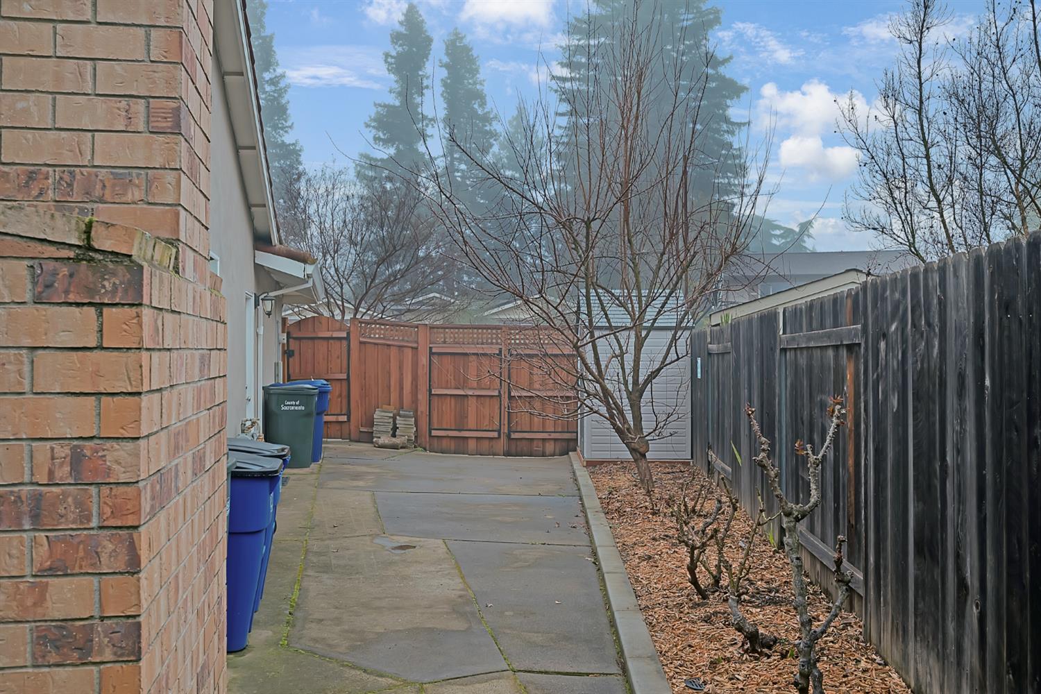 5220 Shelato Way Carmichael, CA 95608 - Photo 35 of 40 a view of a pathway with a house in the background