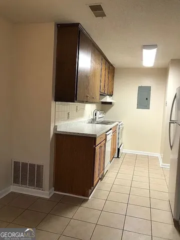 $1,075 | 370 Jockey Club Drive, Athens, GA 30605