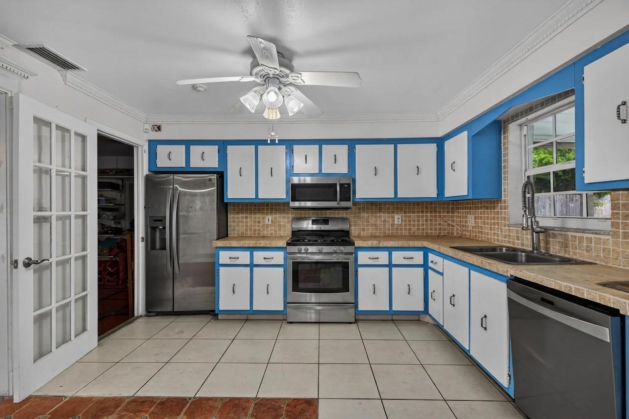 3213 Dover Road Pompano Beach, FL 33062 - Photo 19 of 49 balistreri-reshoot-22 replace oven