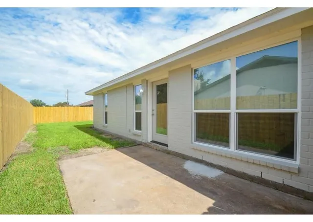 $1,750 | 6315 Bowers Street, Wallis, TX 77485