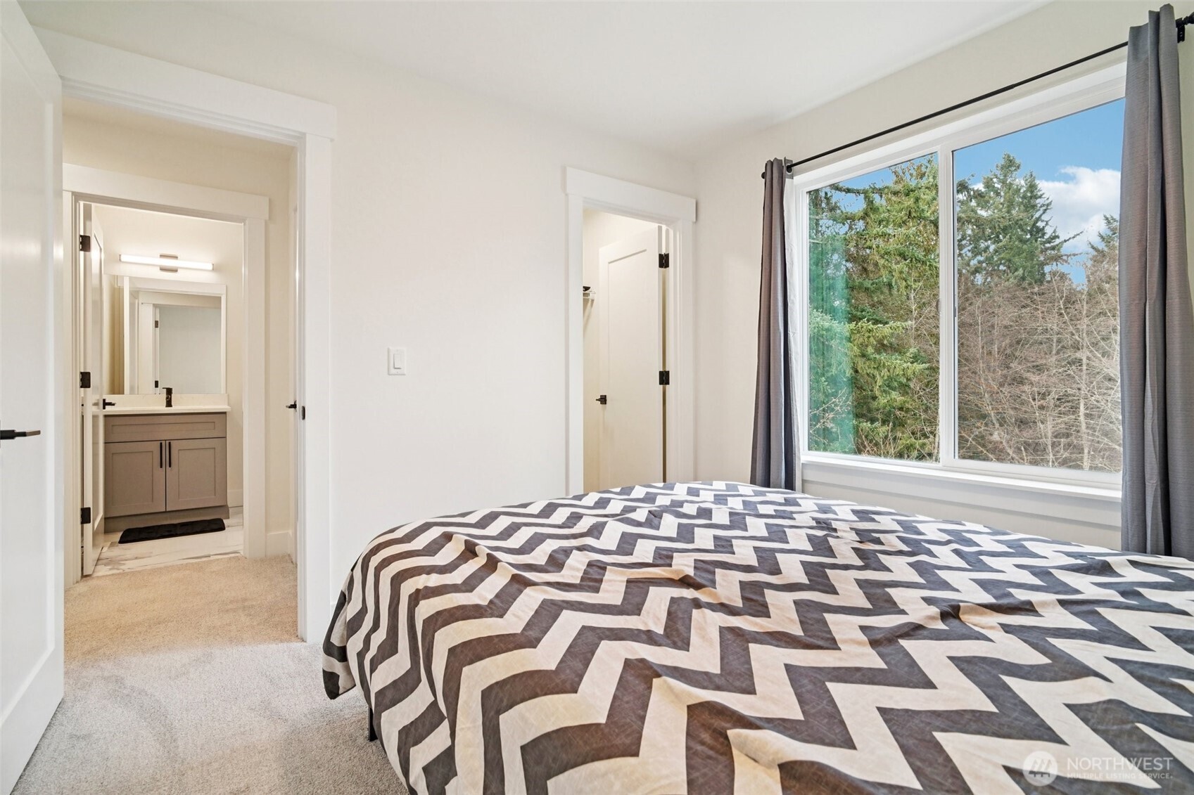 18300 121st Place Southeast Renton, WA 98058 - Photo 8 of 15