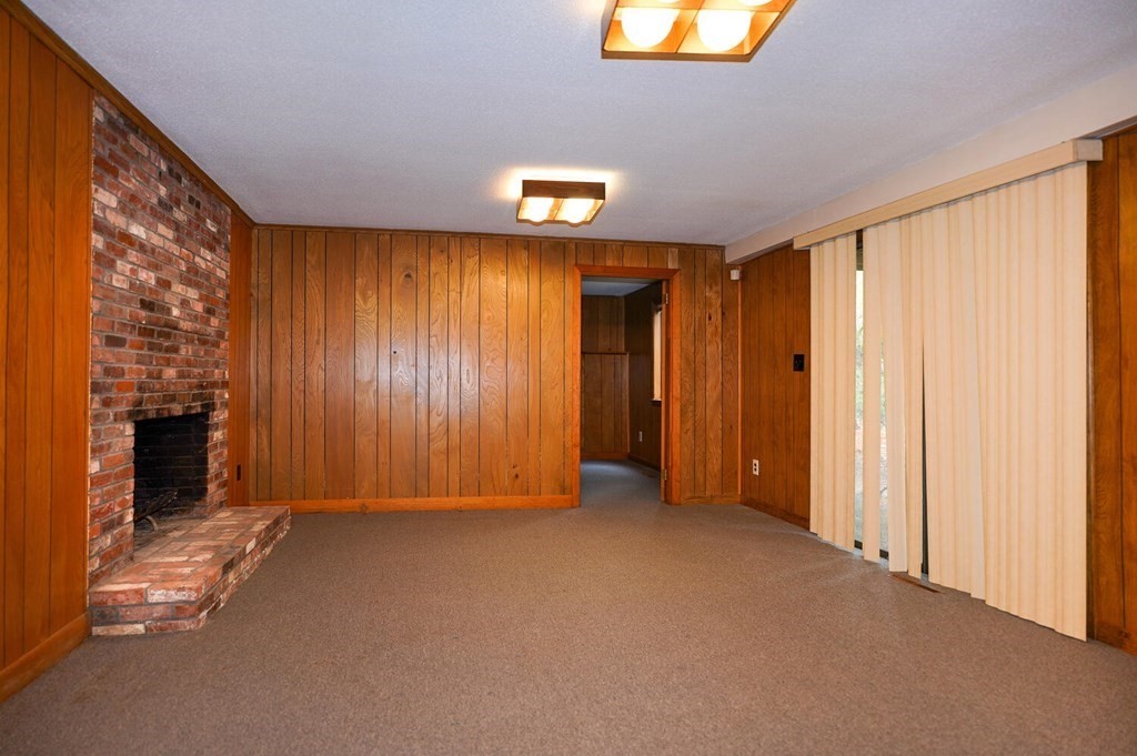 8 Coolidge Road Wayland, MA 01778 - Photo 23 of 33 Gallery Image 23