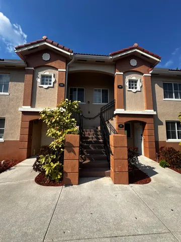 $2,100 | 3810 North Jog Road, Unit 105, Royal Palm Beach, FL 33411