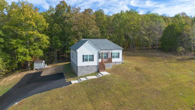 $349,900 | 2800 North Hurricane Creek Road, McEwen, TN 37101
