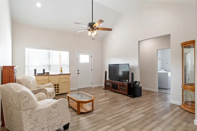 $349,900 | 2800 North Hurricane Creek Road, McEwen, TN 37101