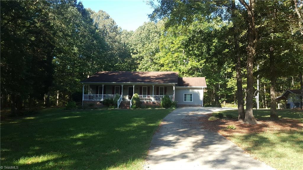 394 Forest Ridge Lane Lexington, NC 27292 - Photo 1 of 29