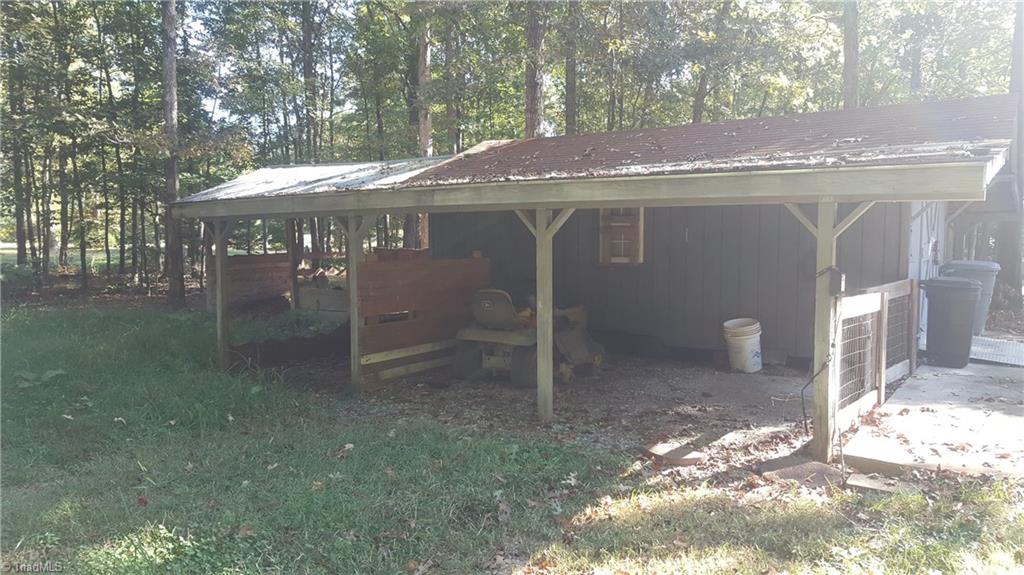 394 Forest Ridge Lane Lexington, NC 27292 - Photo 6 of 29