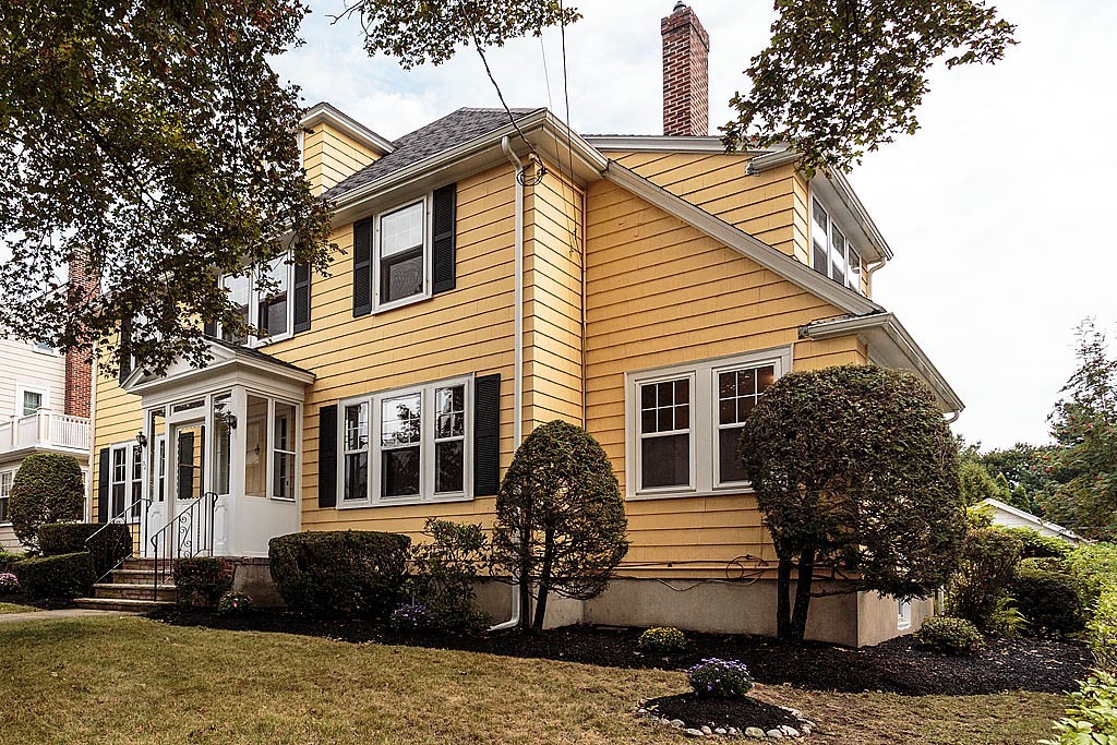 92 Standish Road Watertown, MA 02472 - Photo 2 of 20