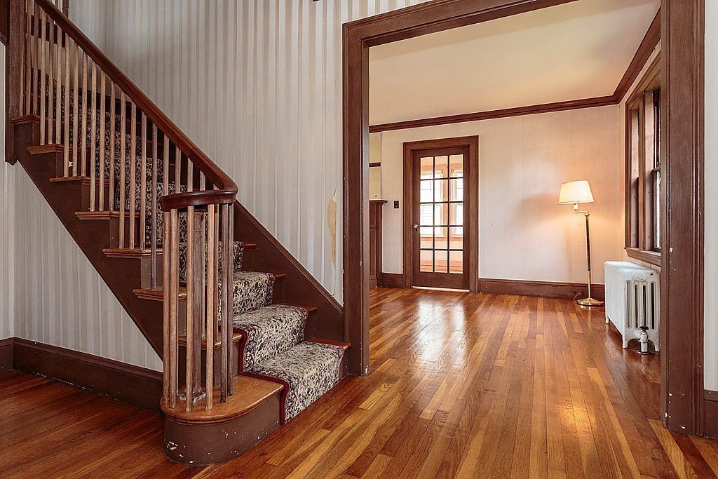92 Standish Road Watertown, MA 02472 - Photo 3 of 20