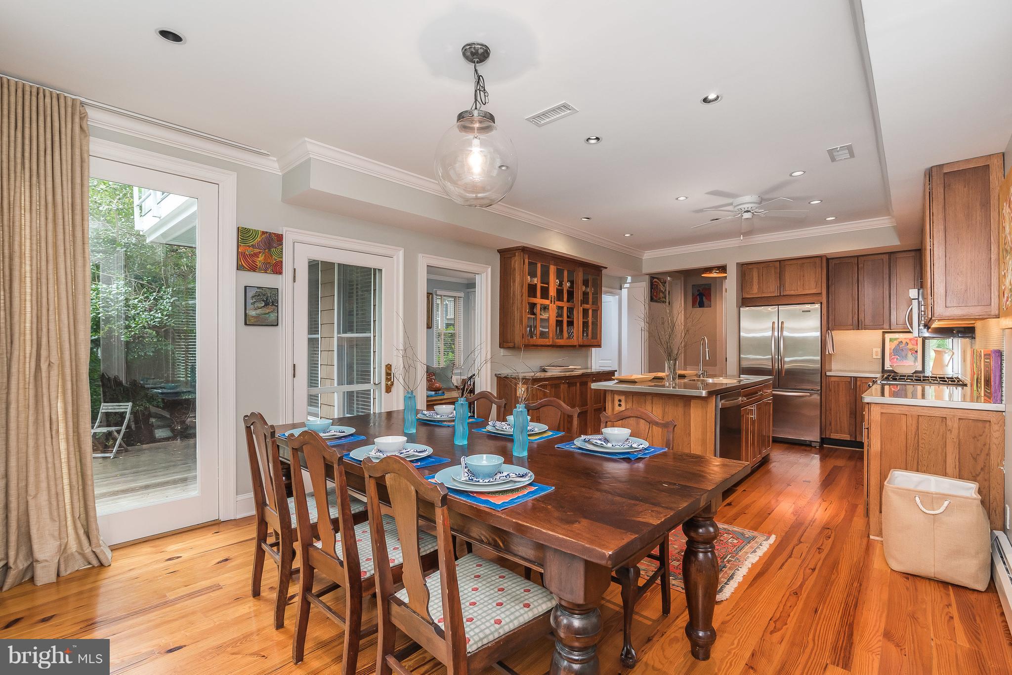 621 St Johns Road Baltimore, MD 21210 - Photo 14 of 30 Dining area great for entertaining