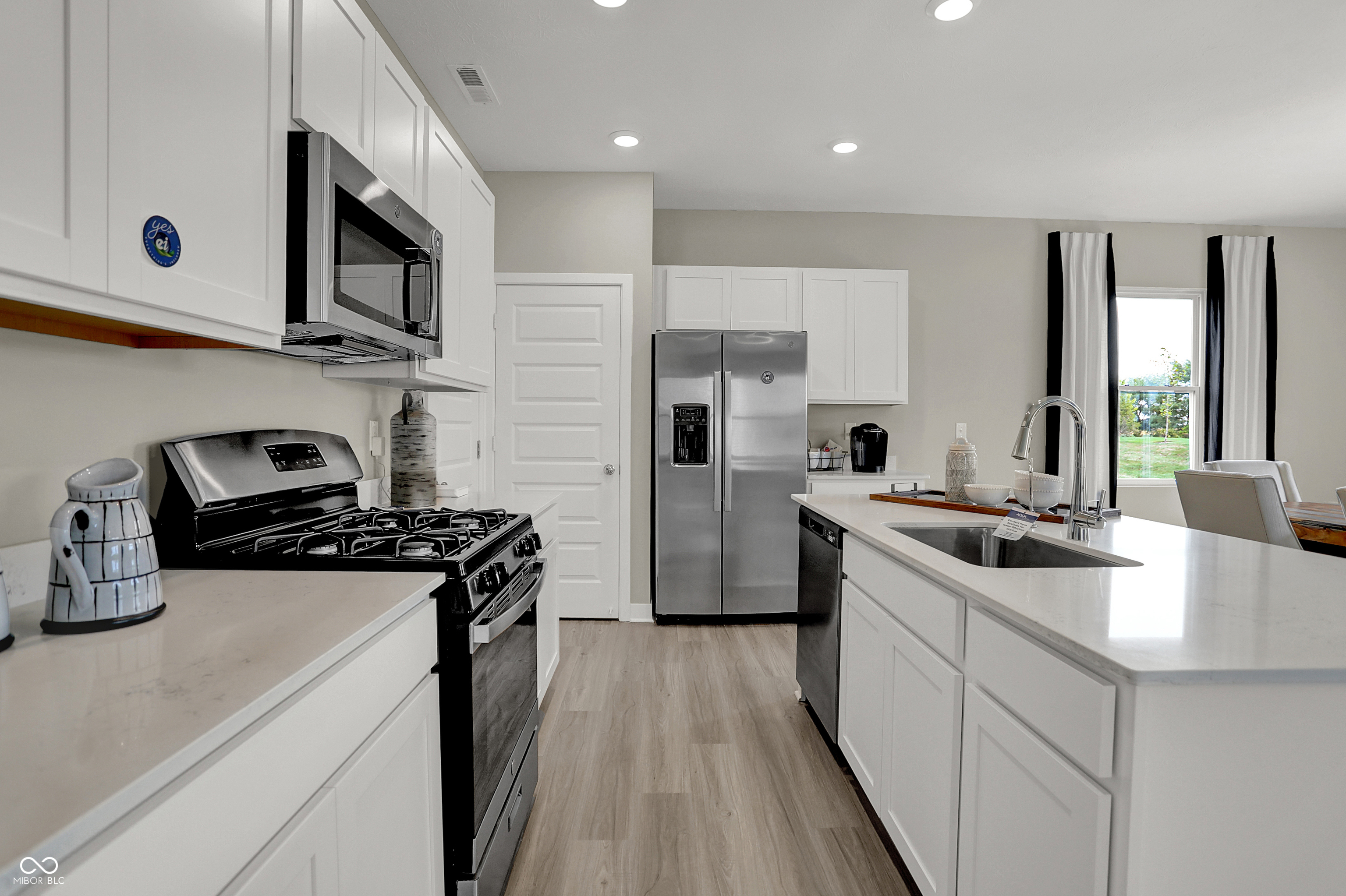 15514 Alperton Road Fishers, IN 46037 - Photo 15 of 33