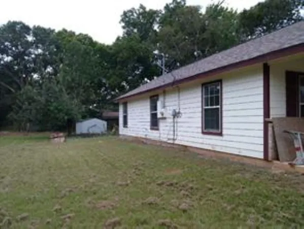 $195,000 | 1131 West Front Street, Sealy, TX 77474
