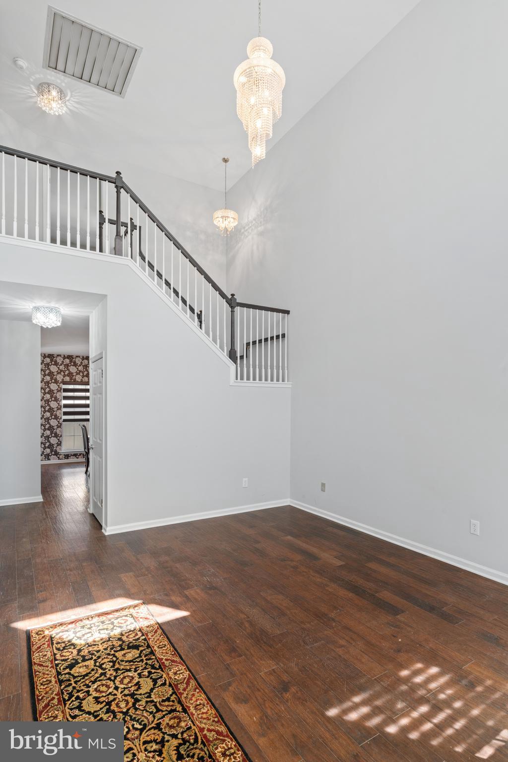 87 Windingbrook Road Bordentown, NJ 08505 - Photo 3 of 54 Living room view from entrance