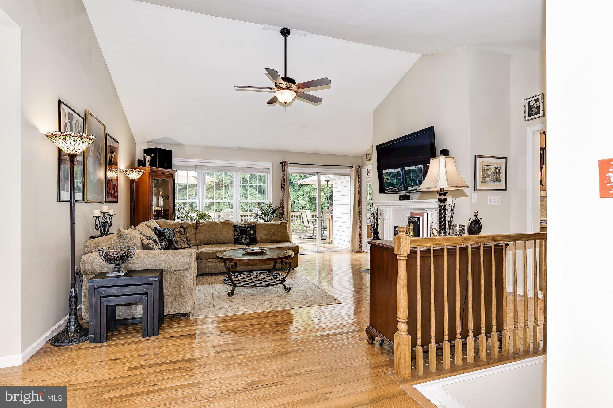407 Prospect Road Mount Airy, MD 21771 - Photo 4 of 29 Foyer