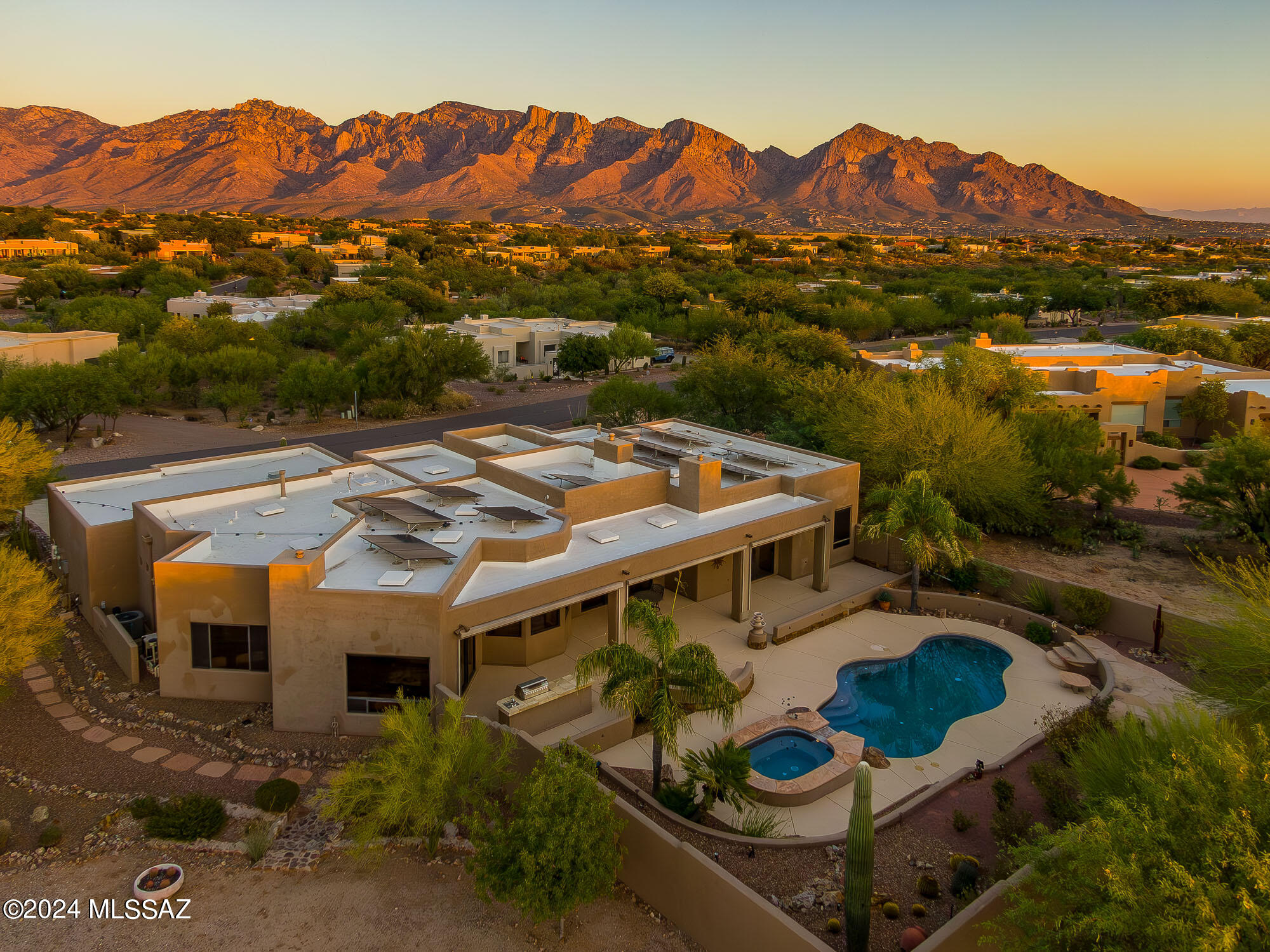 12345 North Reflection Ridge Drive Oro Valley, AZ 85755 - Photo 37 of 48