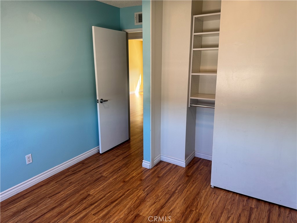 19216 Hamlin Street, Unit 8 Reseda, CA 91335 - Photo 11 of 31