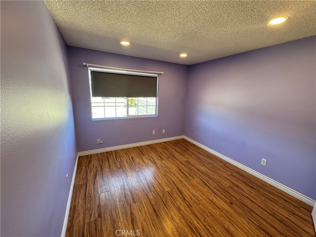 19216 Hamlin Street, Unit 8 Reseda, CA 91335 - Photo 15 of 31