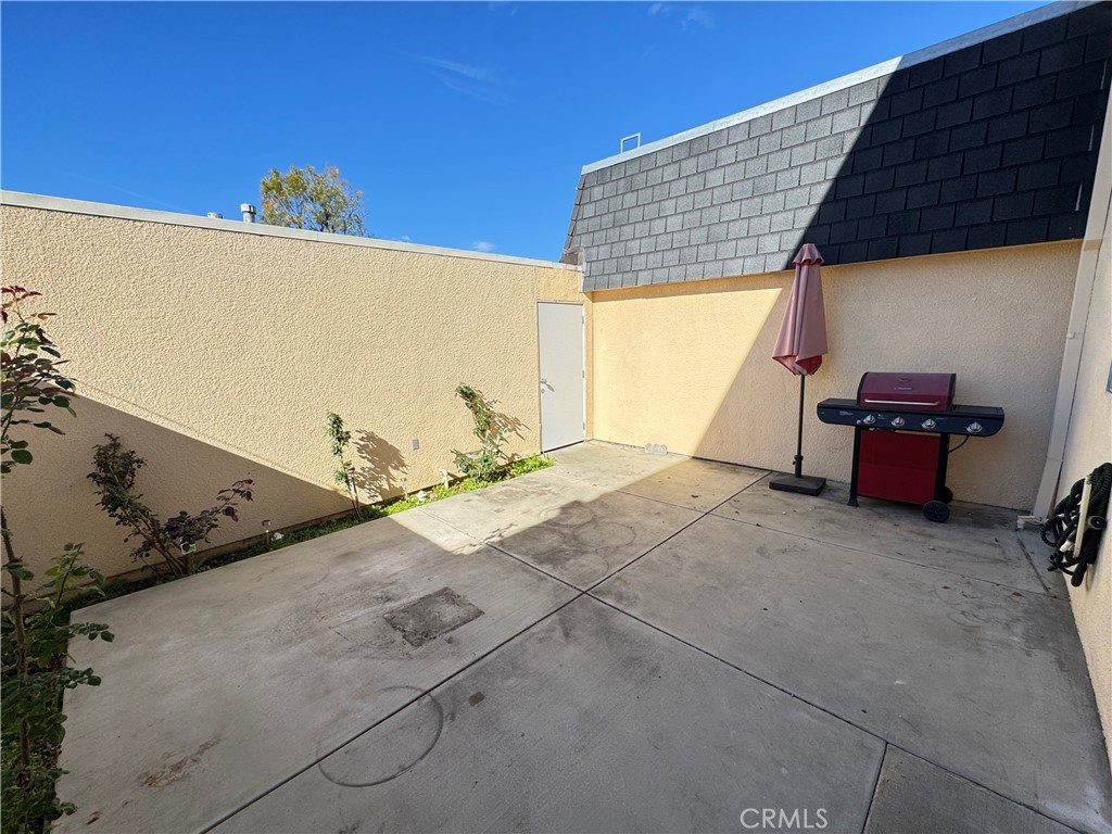 19216 Hamlin Street, Unit 8 Reseda, CA 91335 - Photo 26 of 31