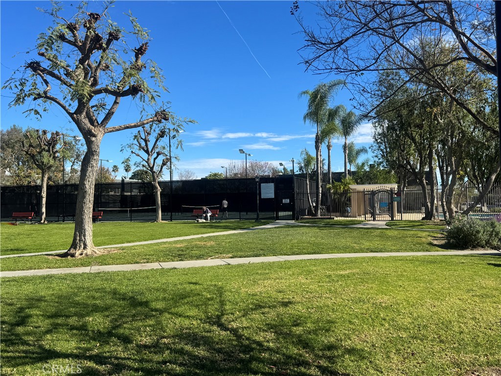 19216 Hamlin Street, Unit 8 Reseda, CA 91335 - Photo 29 of 31