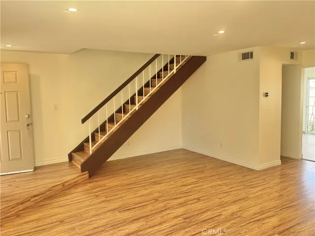 $639,900 | 19216 Hamlin Street, Unit 8, Reseda, CA 91335