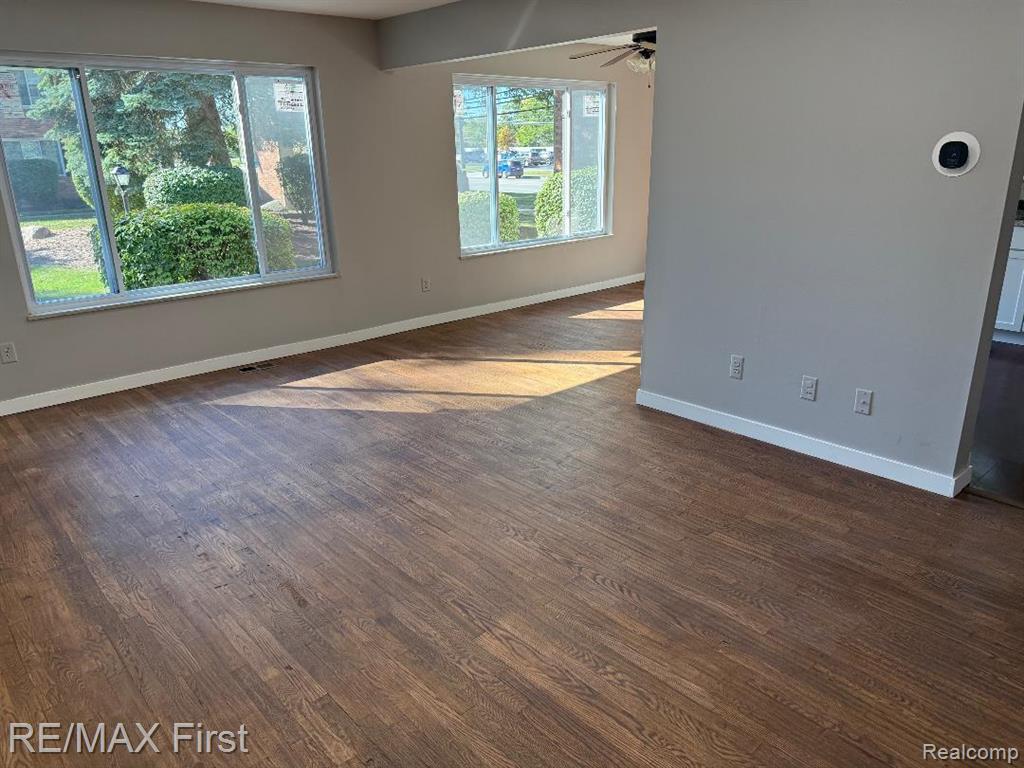 29638 Hoover Road, Unit 638 Warren, MI 48093 - Photo 18 of 25