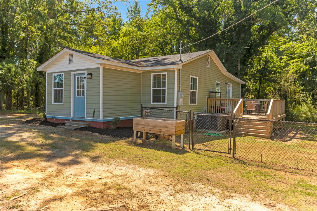 1411 Mathis Road Greenwood, SC 29649 - Photo 3 of 38 Gallery Image 3