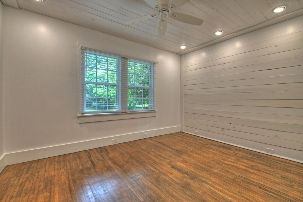 61 Delaware Street Ellijay, GA 30540 - Photo 20 of 36 Gallery Image 20